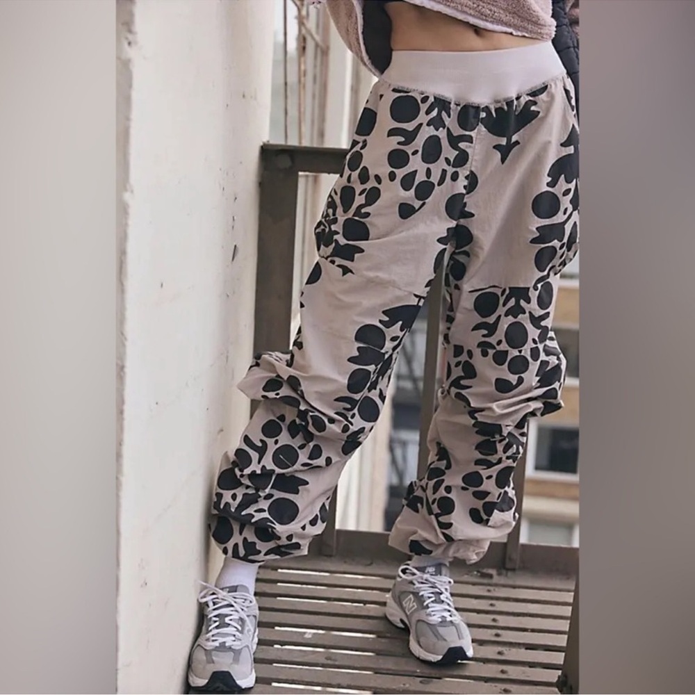 FP Movement Parade Pants sz Small - Picture 4 of 13